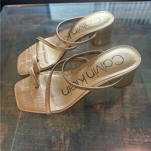 Calvin Klein Heels in gold size 5
